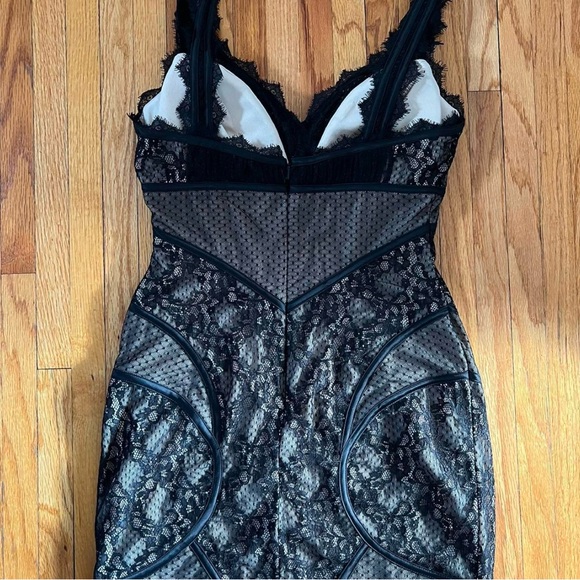Elegant Black Lace Intimate Dress - Picture 2 of 2